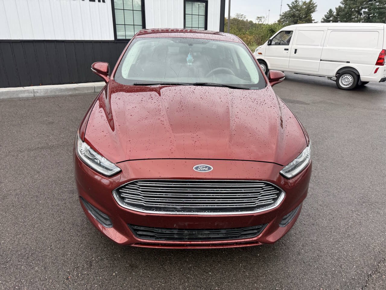 Used 2014 Ford Fusion SE FWD image 3