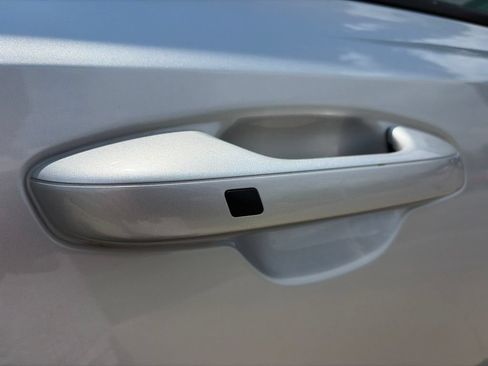 Used 2022 Kia Sorento EX w/ Panoramic Sunroof Package FWD image 26