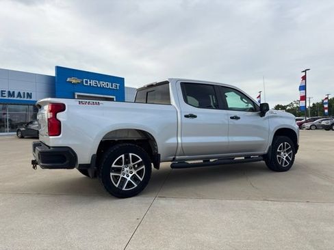 Used 2019 Chevrolet Silverado 1500 LT Trail Boss AWD/4WD image 4