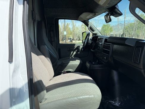Used 2021 Chevrolet Express 3500 w/ Power Convenience Package image 14