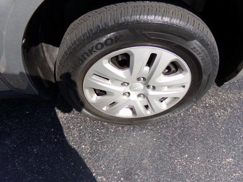 Used 2017 Dodge Journey SE w/ Flexible Seating Group image 42