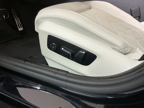 Certified 2025 BMW 530i w/ M Sport Package RWD image 20