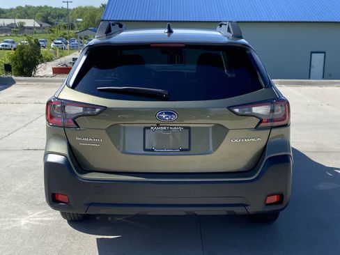 Used 2025 Subaru Outback Premium image 5