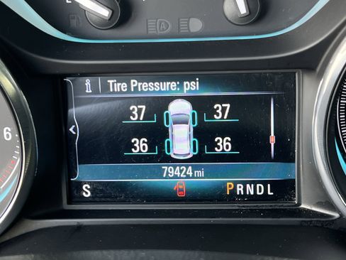 Used 2017 Buick Envision Essence FWD image 13