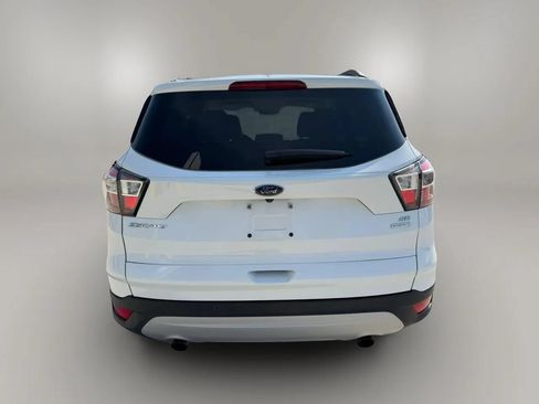 Used 2017 Ford Escape SE w/ Equipment Group 201A FWD image 6