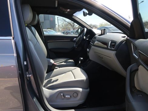 Used 2016 Audi Q3 2.0T Premium Plus w/ Technology Package FWD image 25