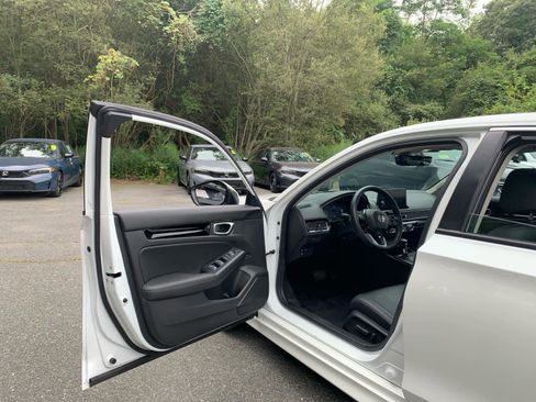 Certified 2023 Honda Civic Touring image 15