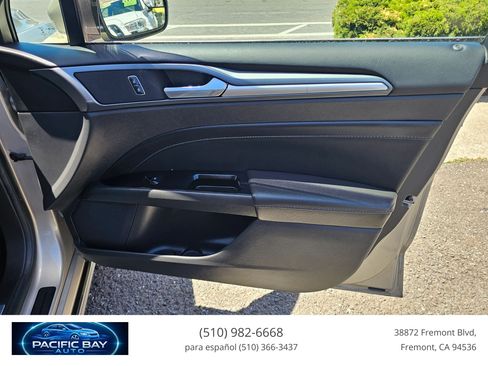 Used 2015 Ford Fusion Energi Titanium FWD image 18