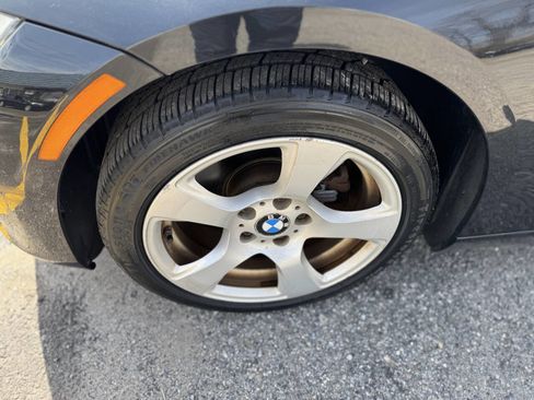 Used 2010 BMW 328i Convertible image 25