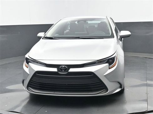 Used 2026 Toyota Corolla LE image 19