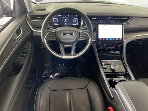 Used 2023 Jeep Grand Cherokee Limited AWD/4WD image 22
