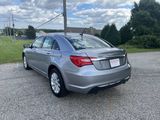 Used 2014 Chrysler 200 Limited image 3