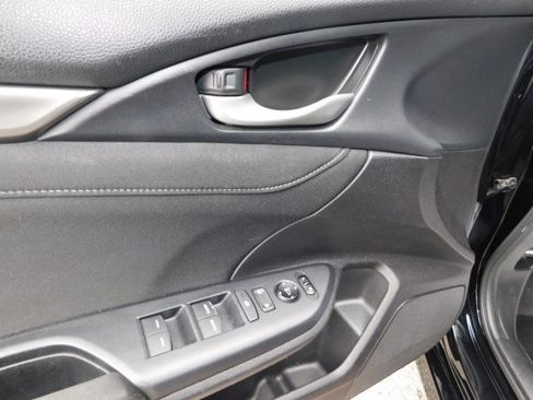 Used 2019 Honda Civic EX image 13