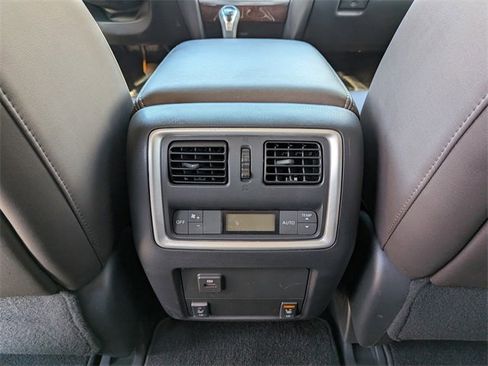 Used 2019 INFINITI QX60 Luxe w/ Sensory Package image 17