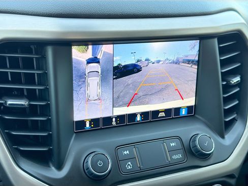 Used 2023 GMC Acadia Denali w/ Denali Technology Package FWD image 14