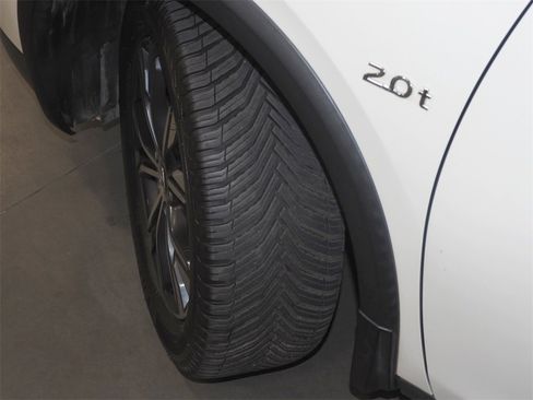 Used 2017 INFINITI QX30 Premium w/ Technology Package image 17