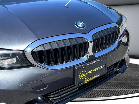 Used 2019 BMW 330i xDrive Sedan w/ Driving Assistance Package AWD/4WD image 33