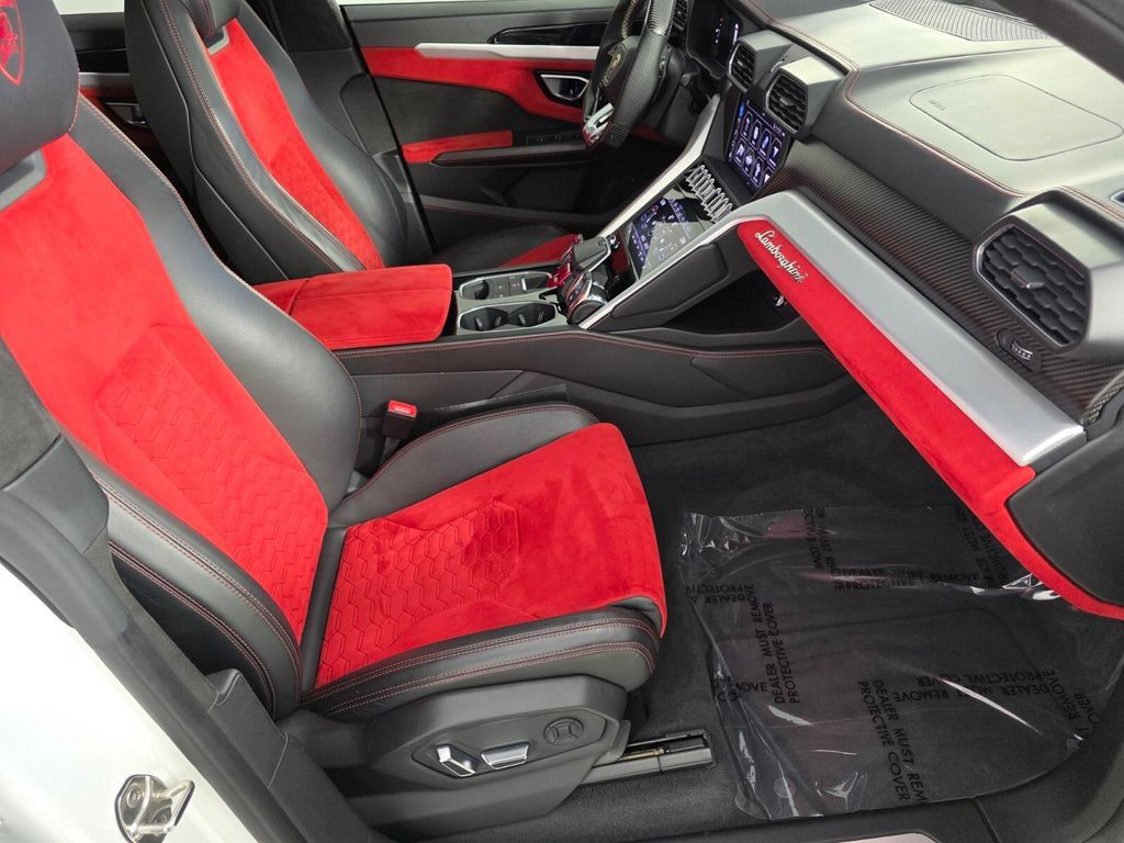 Used 2019 Lamborghini Urus AWD/4WD image 27