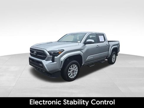 Used 2024 Toyota Tacoma SR5 w/ SR5 Upgrade Package image 8