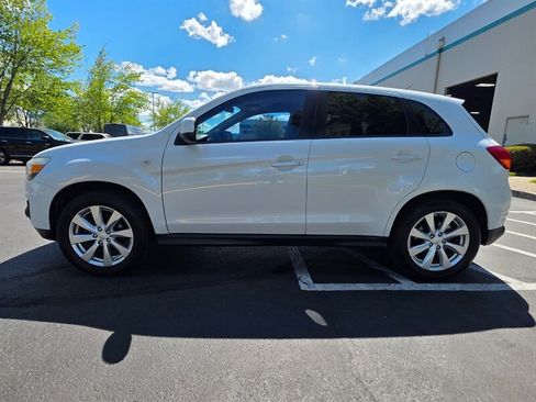 Used 2013 Mitsubishi Outlander Sport ES FWD image 3