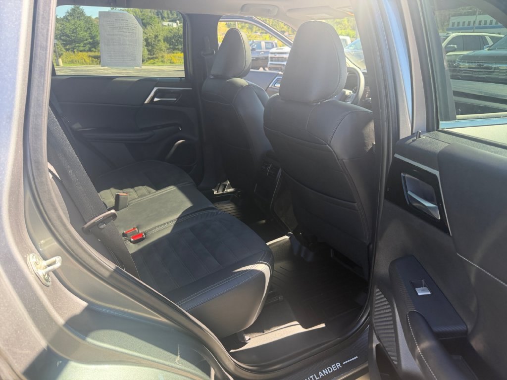 Used 2022 Mitsubishi Outlander SE AWD/4WD image 27