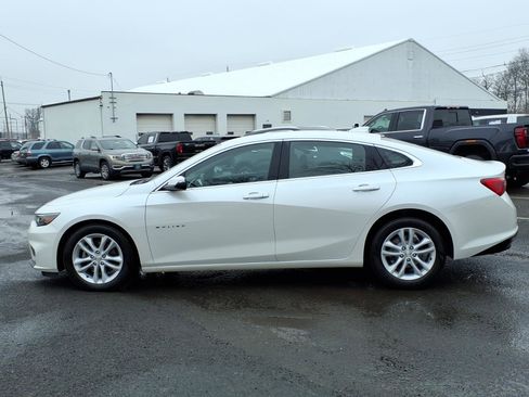 Certified 2017 Chevrolet Malibu LT image 4