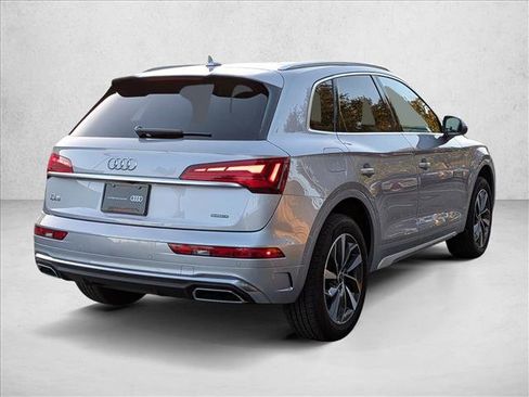 Certified 2025 Audi Q5 2.0T Premium Plus image 5