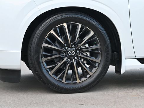 Used 2025 INFINITI QX80 Autograph AWD/4WD image 30