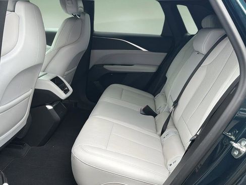 Certified 2025 Cadillac Lyriq Luxury AWD/4WD image 23