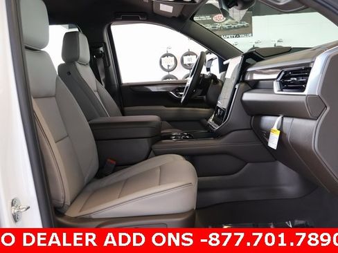 New 2026 GMC Yukon XL Elevation image 22