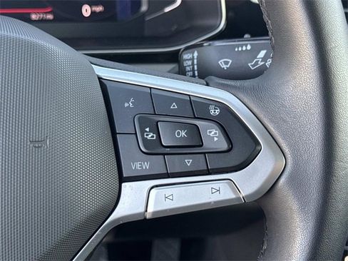 Used 2025 Volkswagen Jetta SEL image 9