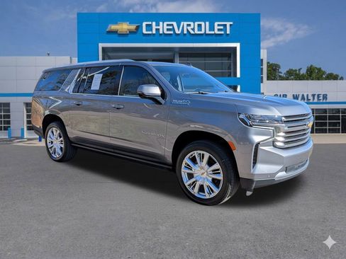 Used 2022 Chevrolet Suburban High Country w/ Premium Package 2 image 8
