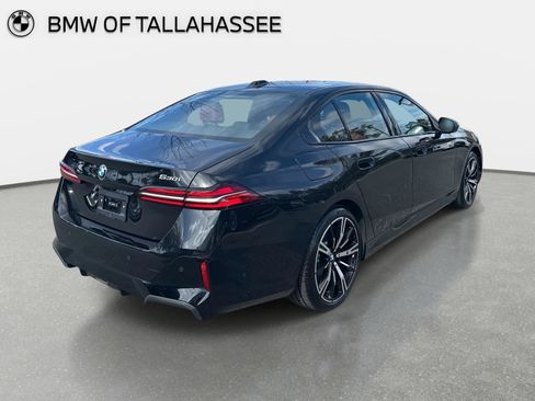 Used 2025 BMW 530i w/ M Sport Package image 5