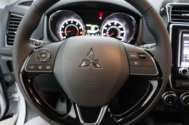 New 2026 Mitsubishi Outlander Sport SE AWD/4WD image 8