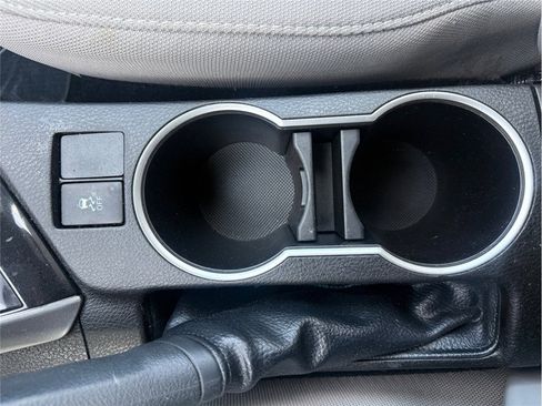Used 2016 Toyota Corolla LE FWD image 22