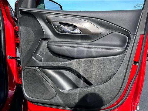 Used 2022 GMC Terrain SLE image 26