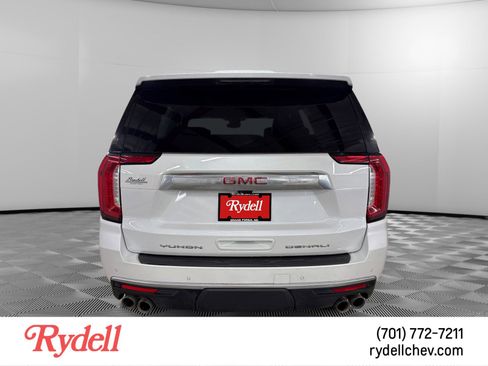 Used 2024 GMC Yukon Denali w/ Advanced Technology Package AWD/4WD image 4