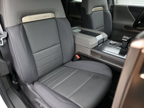 Used 2025 GMC Hummer EV 2X w/ LPO, Sport Package AWD/4WD image 42