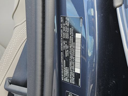 New 2026 Volvo XC60 B5 Core w/ Protection Package image 36