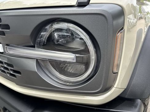 Used 2025 Ford Bronco Badlands AWD/4WD image 11