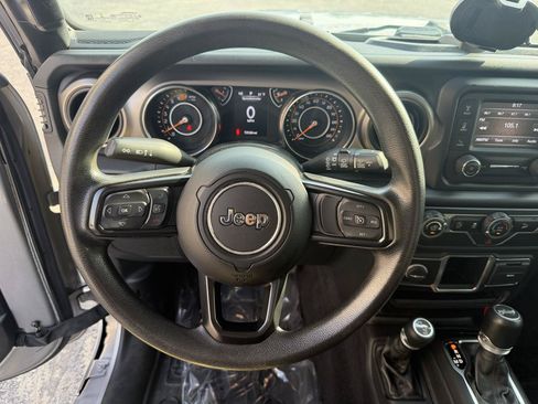 Used 2020 Jeep Wrangler Unlimited Sport AWD/4WD image 24