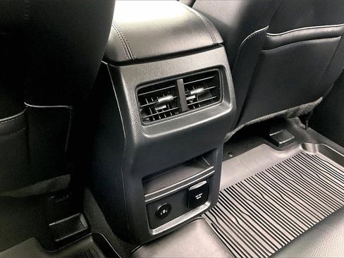 Used 2022 Ford Edge SEL w/ Convenience Package image 33