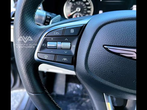 Used 2024 Genesis G70 2.5T image 17