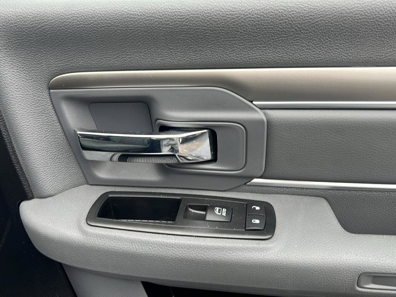 Used 2015 RAM 1500 Outdoorsman AWD/4WD image 12