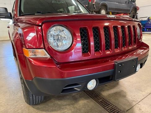 Used 2016 Jeep Patriot Sport w/ Power Value Group AWD/4WD image 2