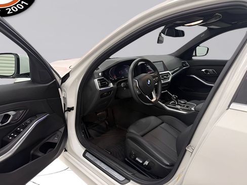 Used 2021 BMW 330i Sedan w/ Convenience Package RWD image 9