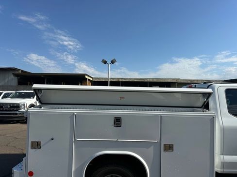 New 2025 Ford F350 XL w/ XL Chrome Package image 10