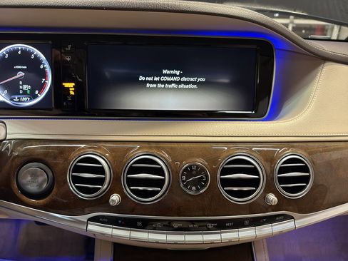 Used 2014 Mercedes-Benz S 550 Sedan image 19