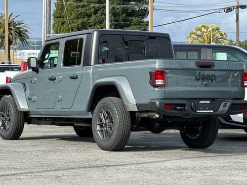 New 2026 Jeep Gladiator Sport image 6