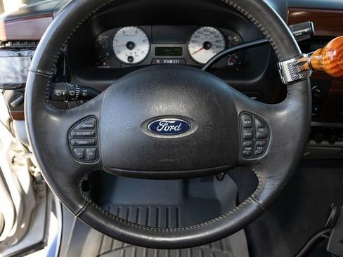 Used 2006 Ford F350 4x4 Crew Cab Super Duty image 33